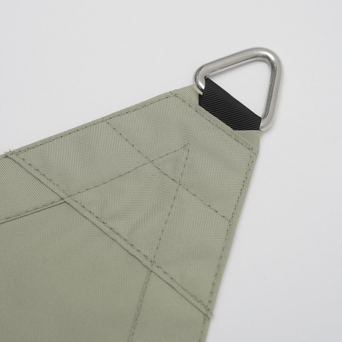 Voile d’ombrage triangulaire imperméable UV & intempéries
