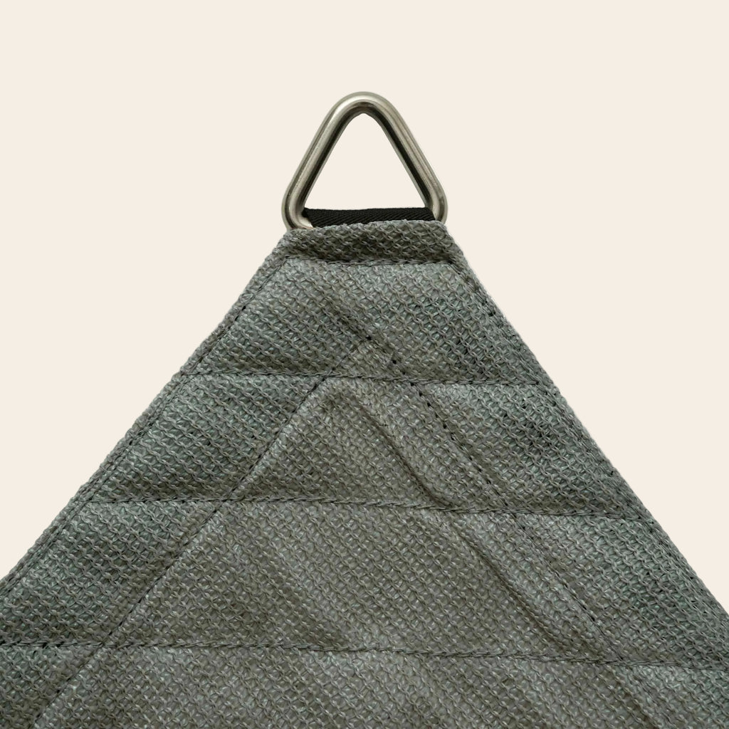 Voile d’ombrage triangulaire respirante UV & vent